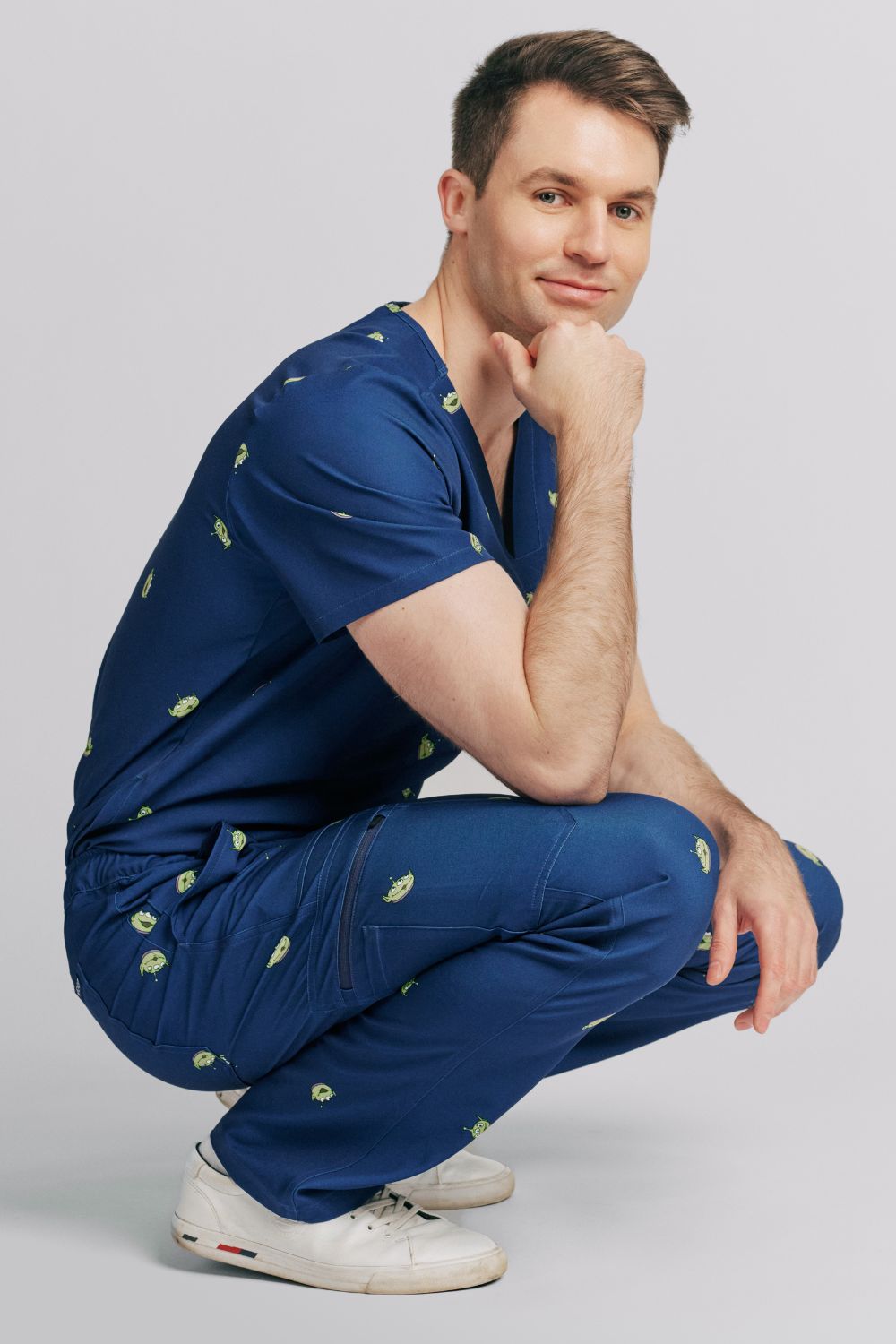 Disney’s Toy Story Men’s Cargo Scrub Pants, Little Green Men