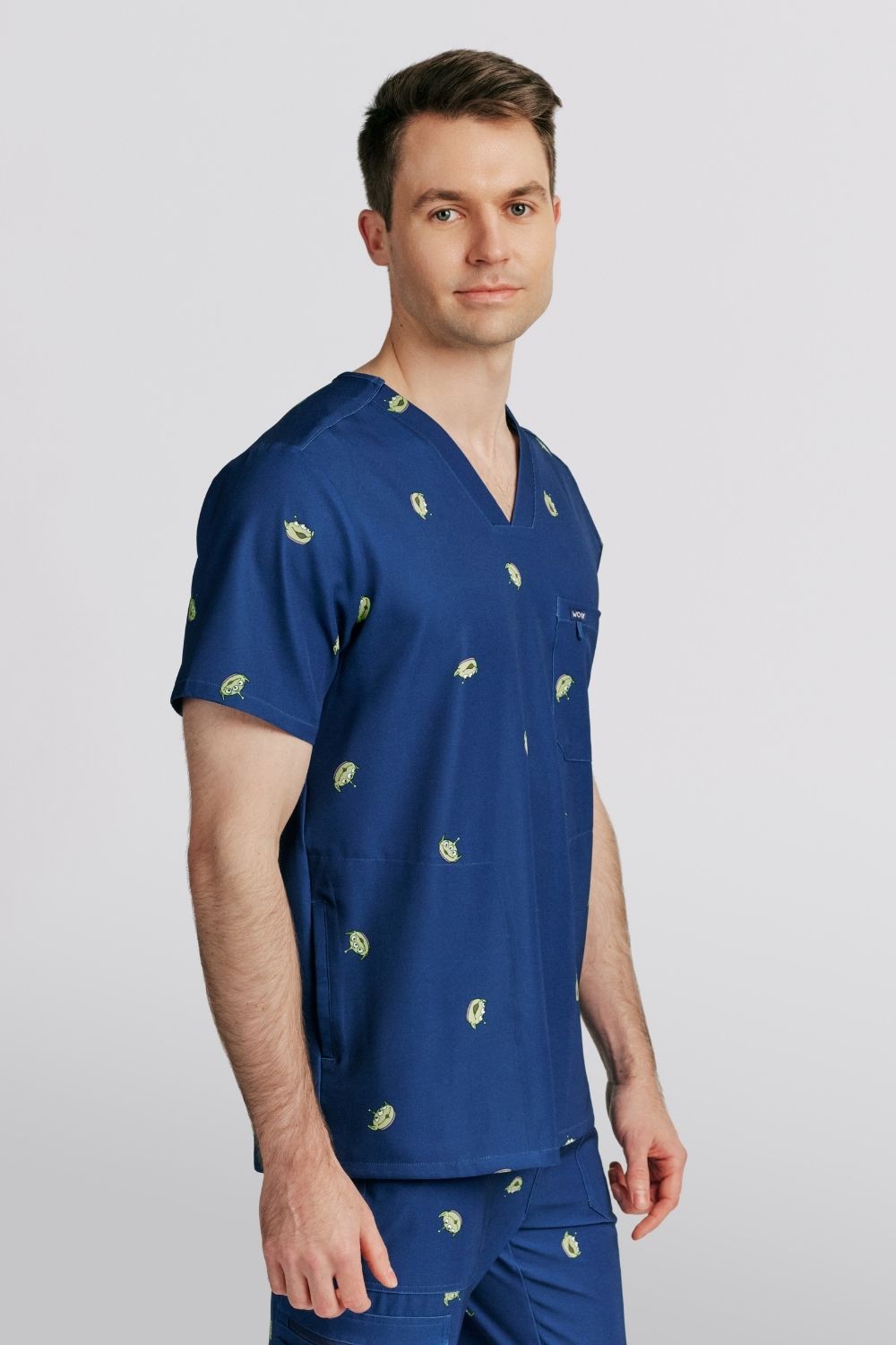 Disney’s Toy Story Men’s 3-Pocket Scrub Top, Little Green Men