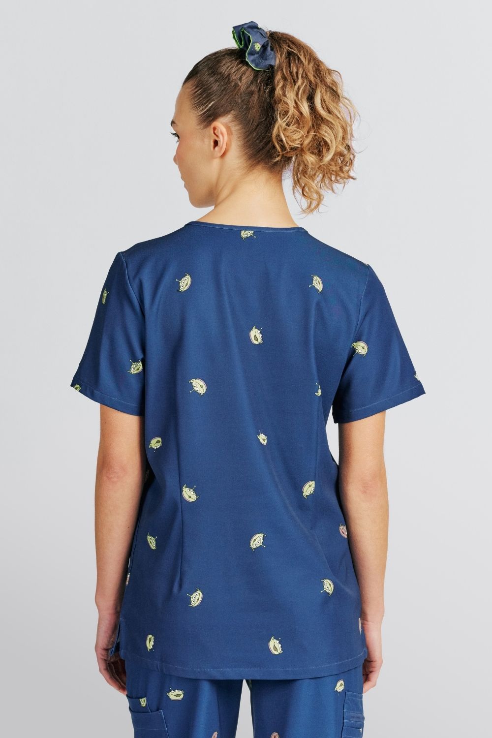 Disney’s Toy Story Women’s 3-Pocket Scrub Top, Little Green Men