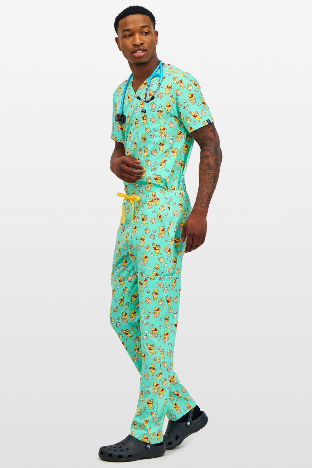 Disney’s Winnie the Pooh Men’s Cargo Scrub Pants, Easter Egg Hunt